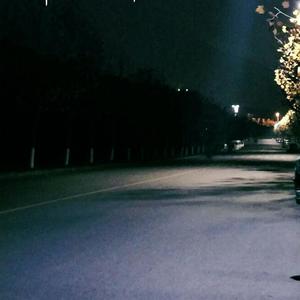 美女老师用丝袜踩我的🐔出精子的照片
